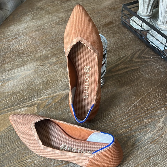 ROTHY’S The Point Ballet Flats In Fawn